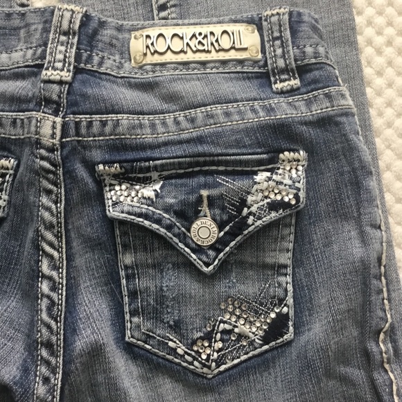 ROCK & ROLL COWGIRL JEAN WITH BLING DETAIL SZ 26X34 NWOT - Picture 4 of 8